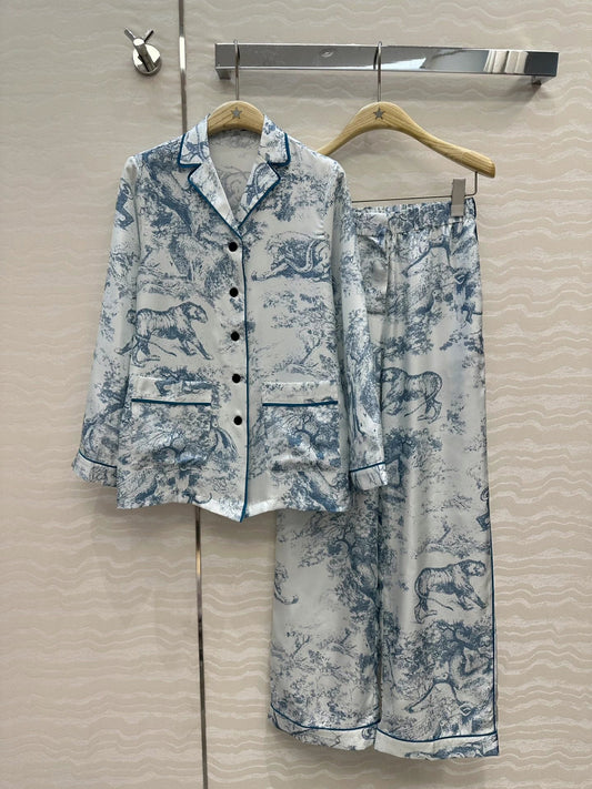 25 Animal Jungle Print Silk Suit